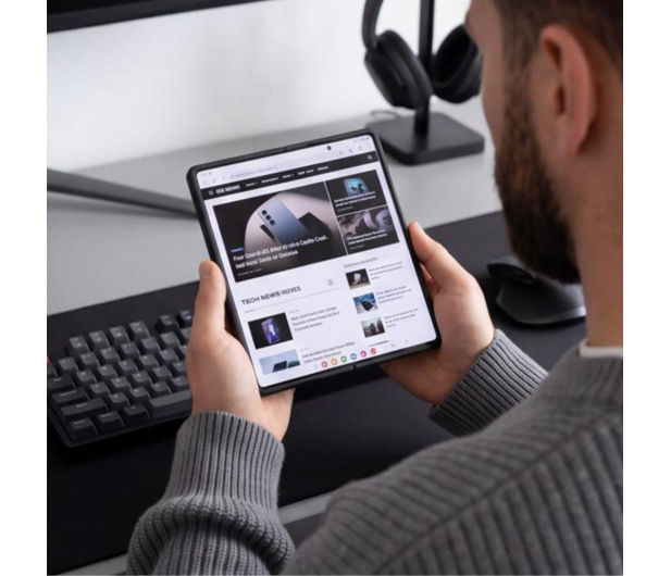 Tech-Protect Magmat Magsafe do Galaxy Z Fold 8 Matte Black - 1571584 - zdjęcie 4